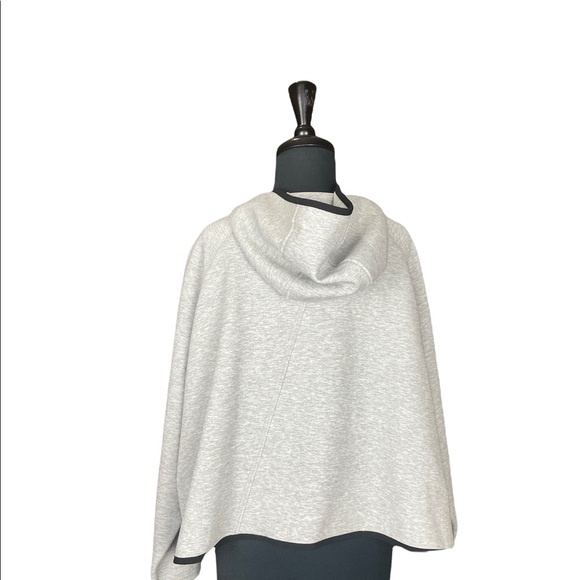 Nike Tech jacket - Picture 2 of 8